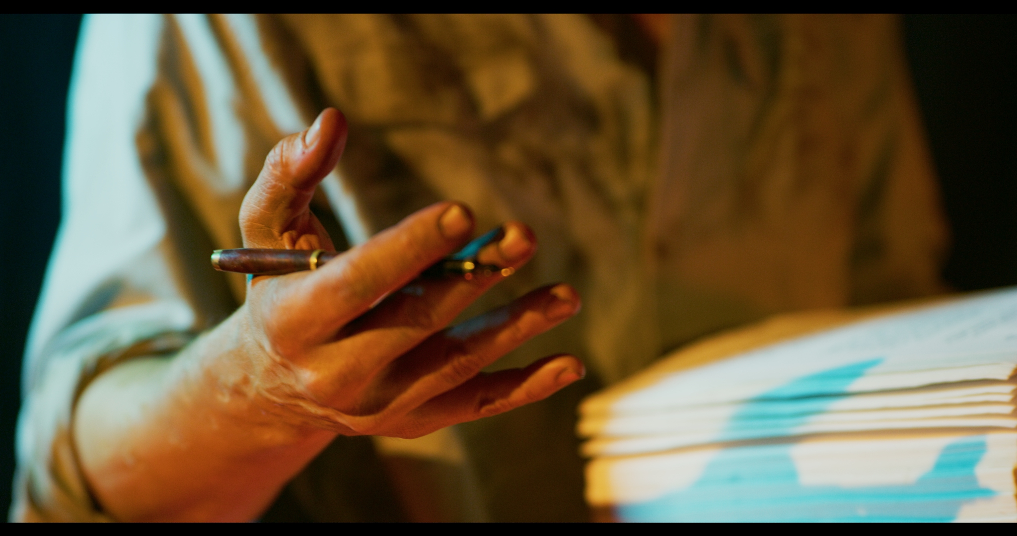 hand%20and%20pen_1.1.13.jpg